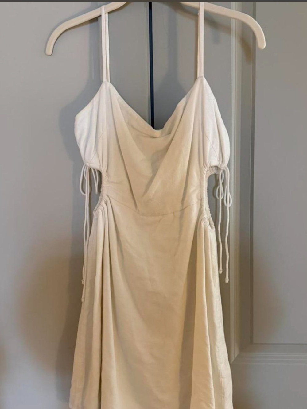 Abercrombie & Fitch Women's Cream Cowl Neck Spaghetti Strap Dress size M